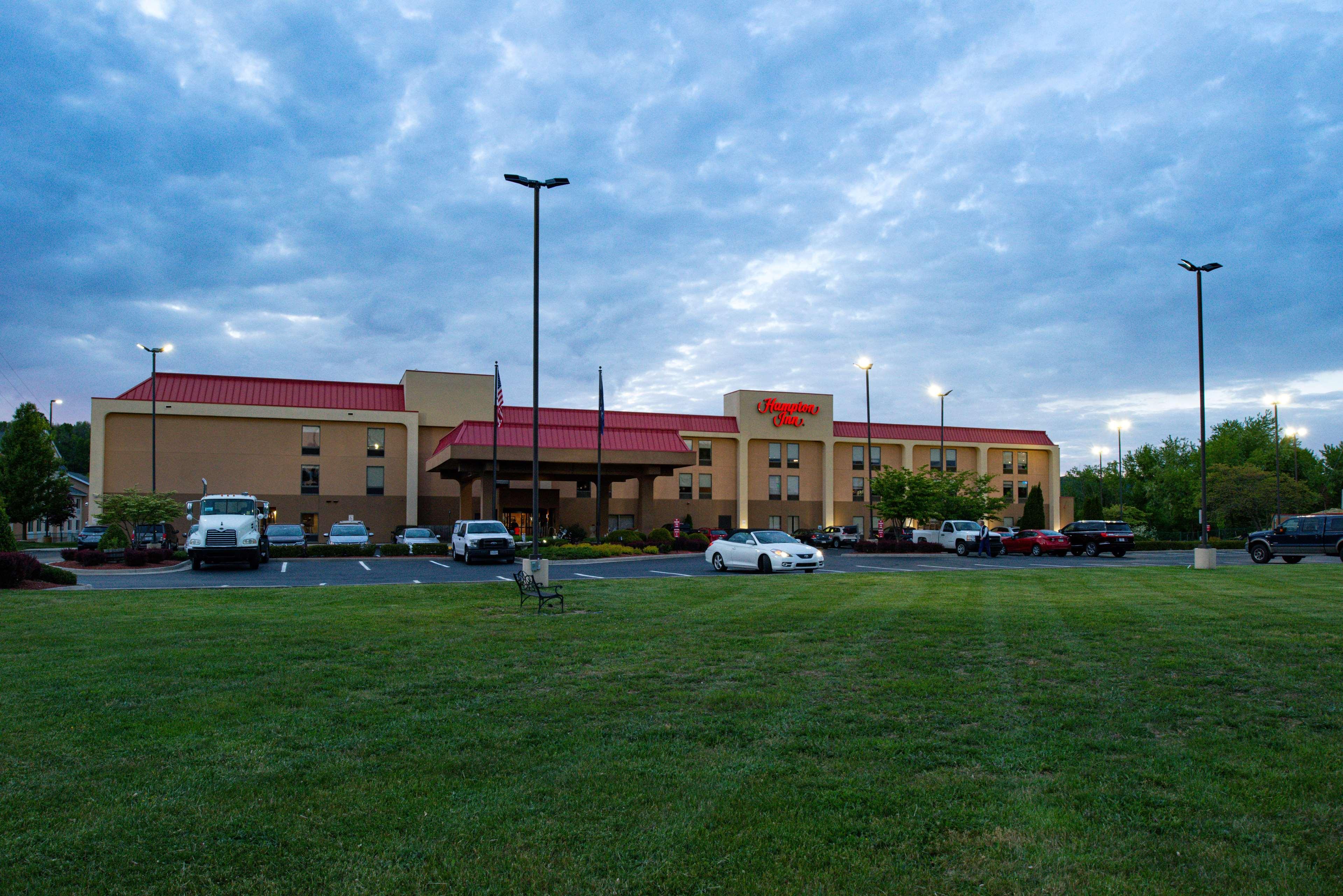 Hampton Inn Wytheville Exteriör bild